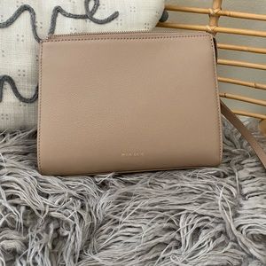 Mina Baie Desert Slip